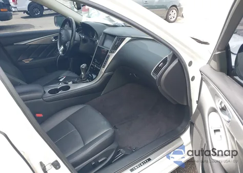 2015 Infiniti Q50 Premium z USA, uszkodzony, nr VIN JN1BV7AP8FM345926